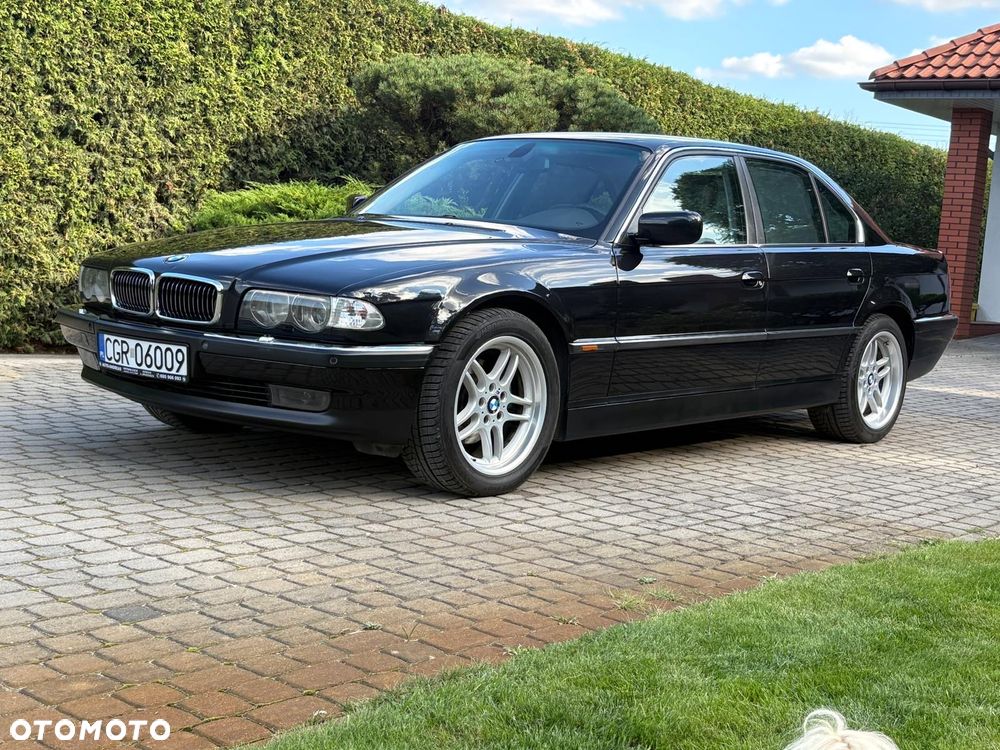 BMW Seria 7 735i L - 15