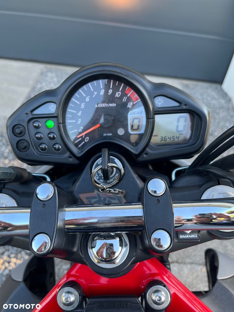 Suzuki Gladius - 7