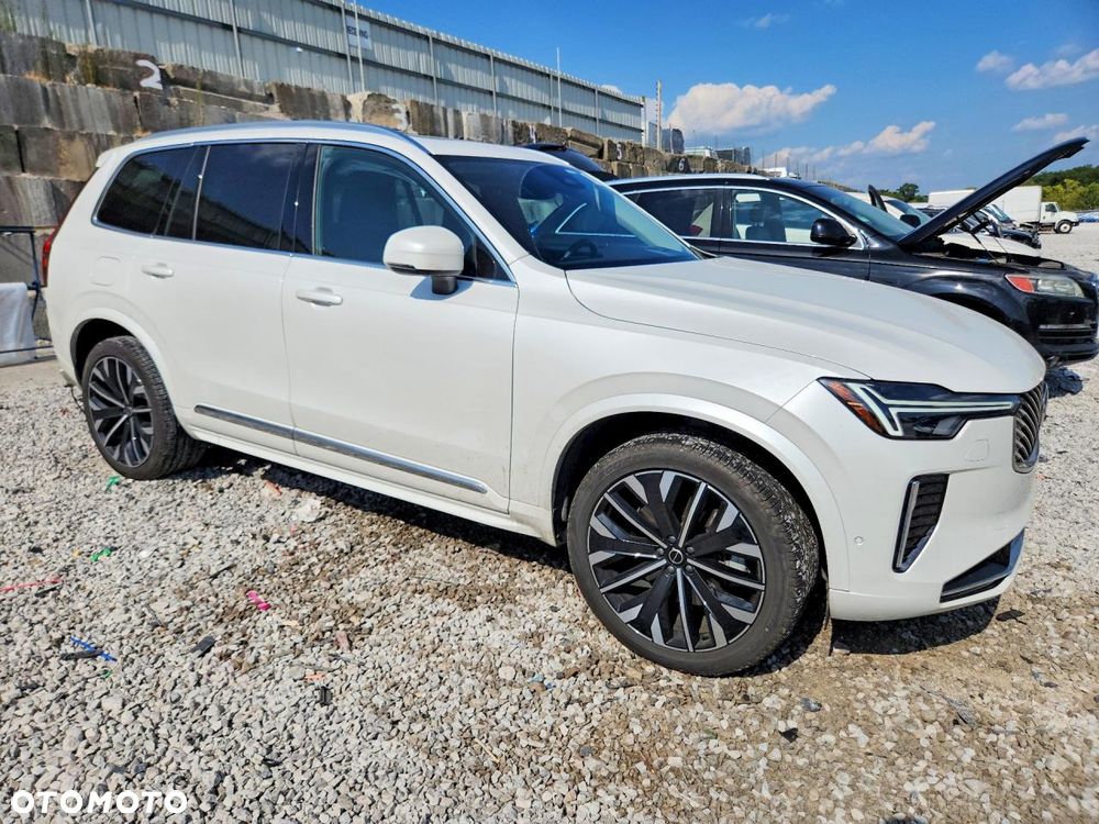 Volvo XC 90 T8 AWD Ultra Black Edition - 5