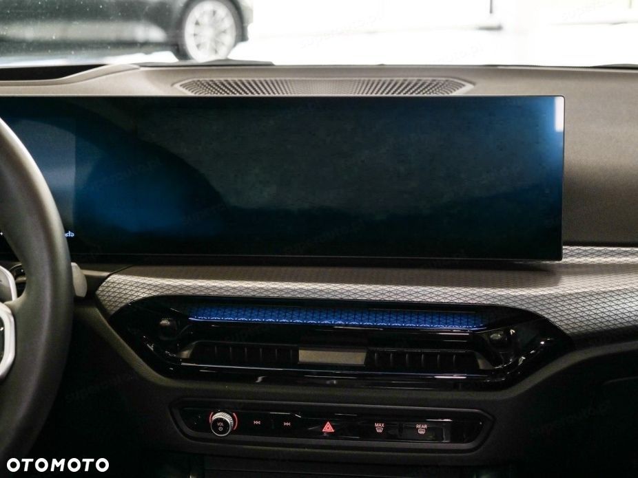 BMW Seria 3 330i xDrive M Sport sport - 10