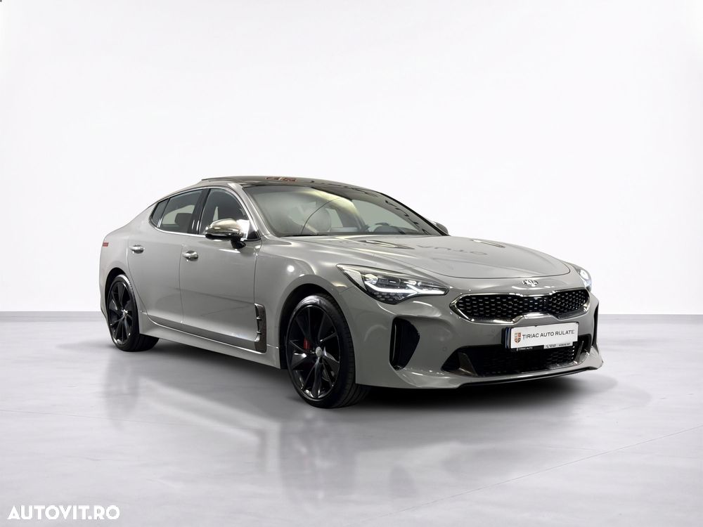 Kia Stinger - 8