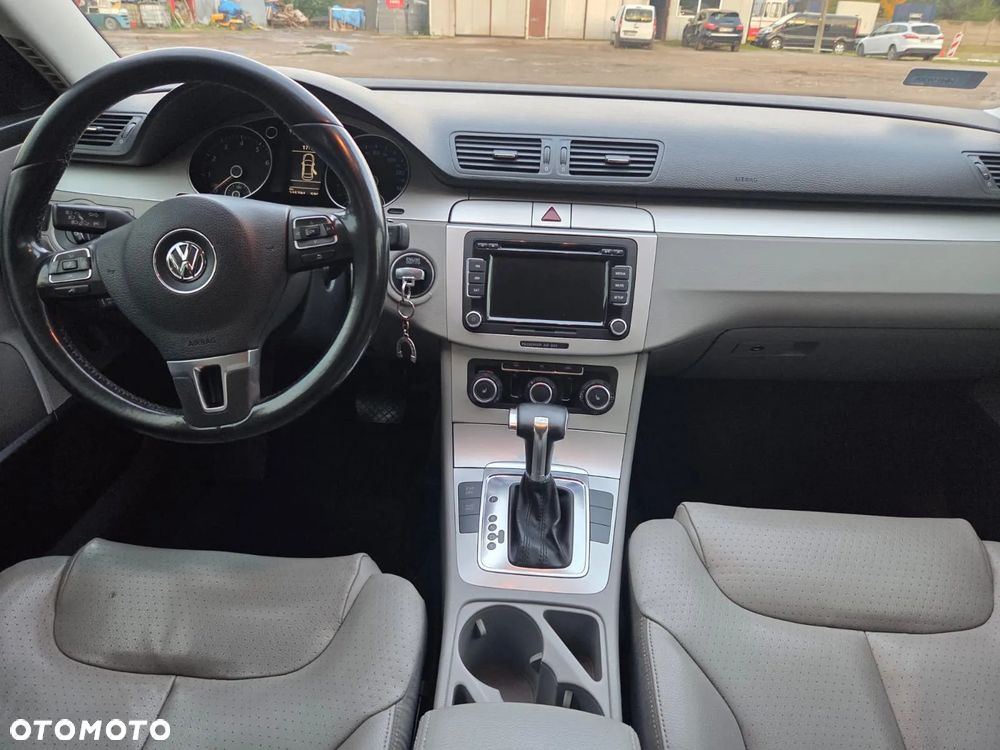 Volkswagen Passat 2.0 TSI Highline DSG - 10