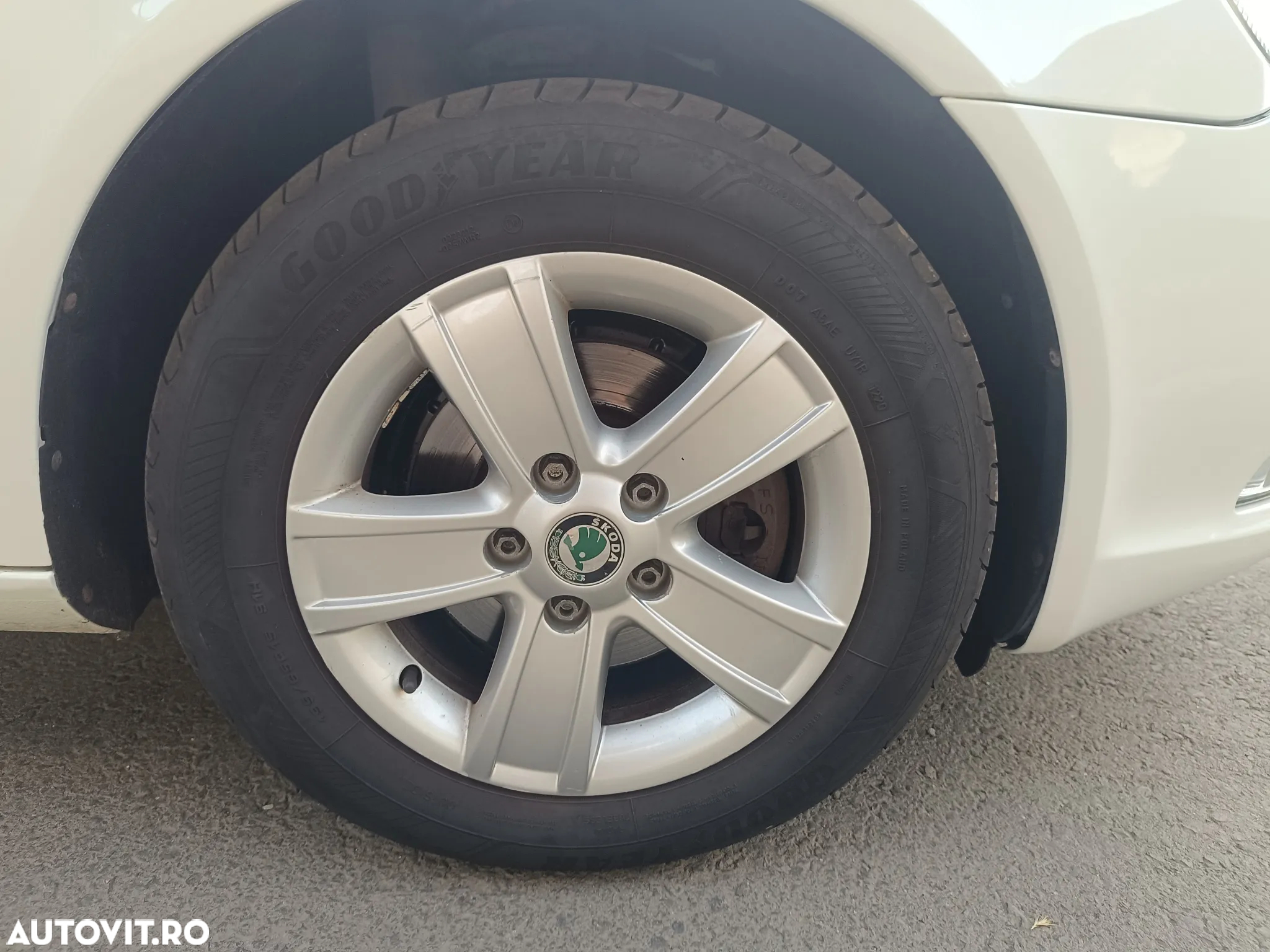 Skoda Octavia 1.6 TDI DPF Active Green tec - 8