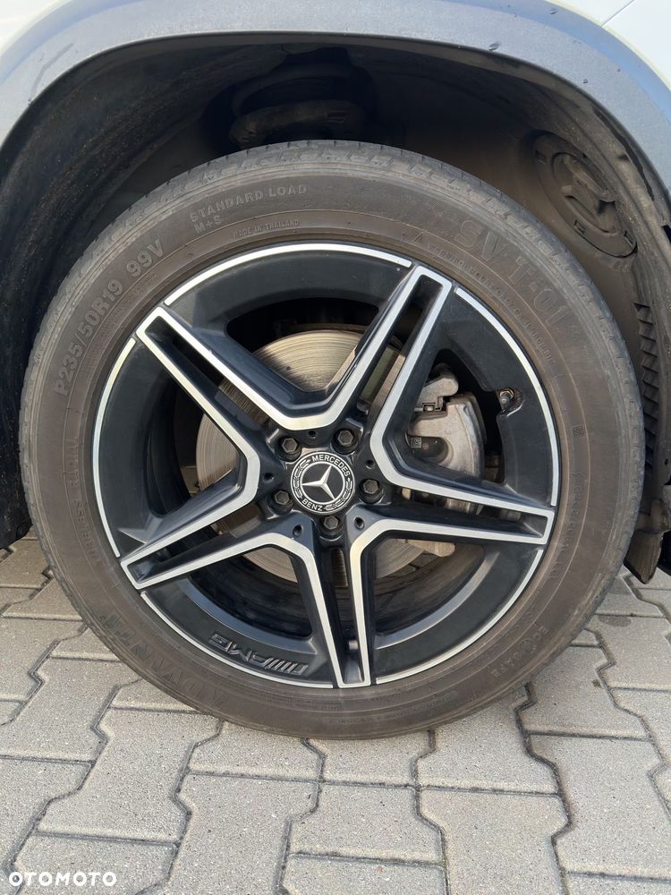 Mercedes-Benz GLA 250 4-Matic AMG Line - 16