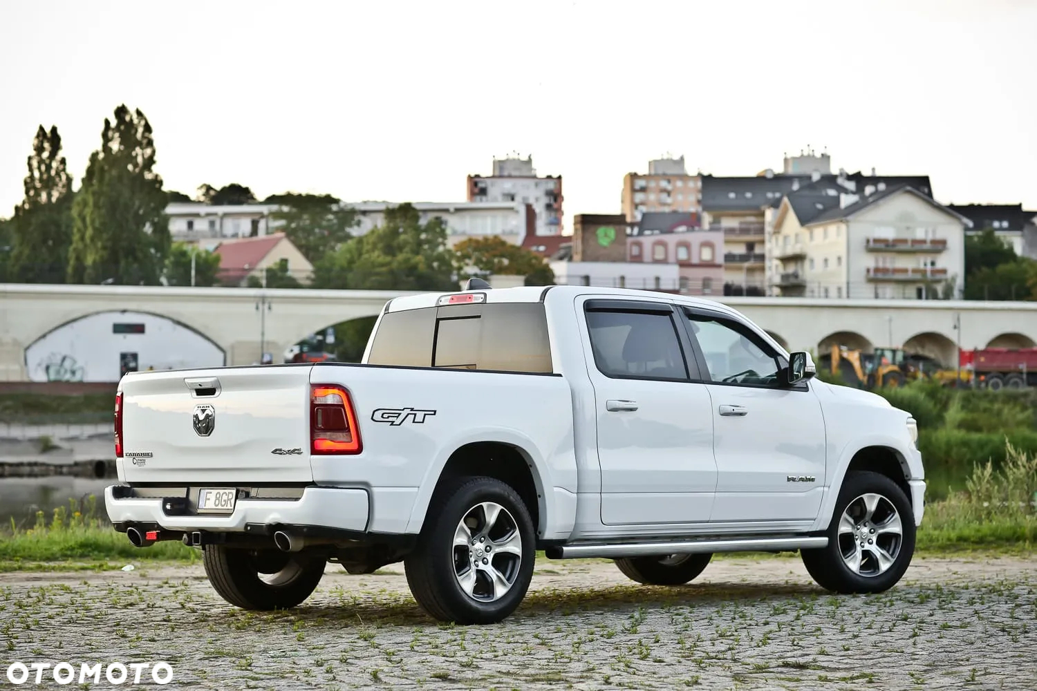 RAM 1500 Crew Cab Laramie - 6