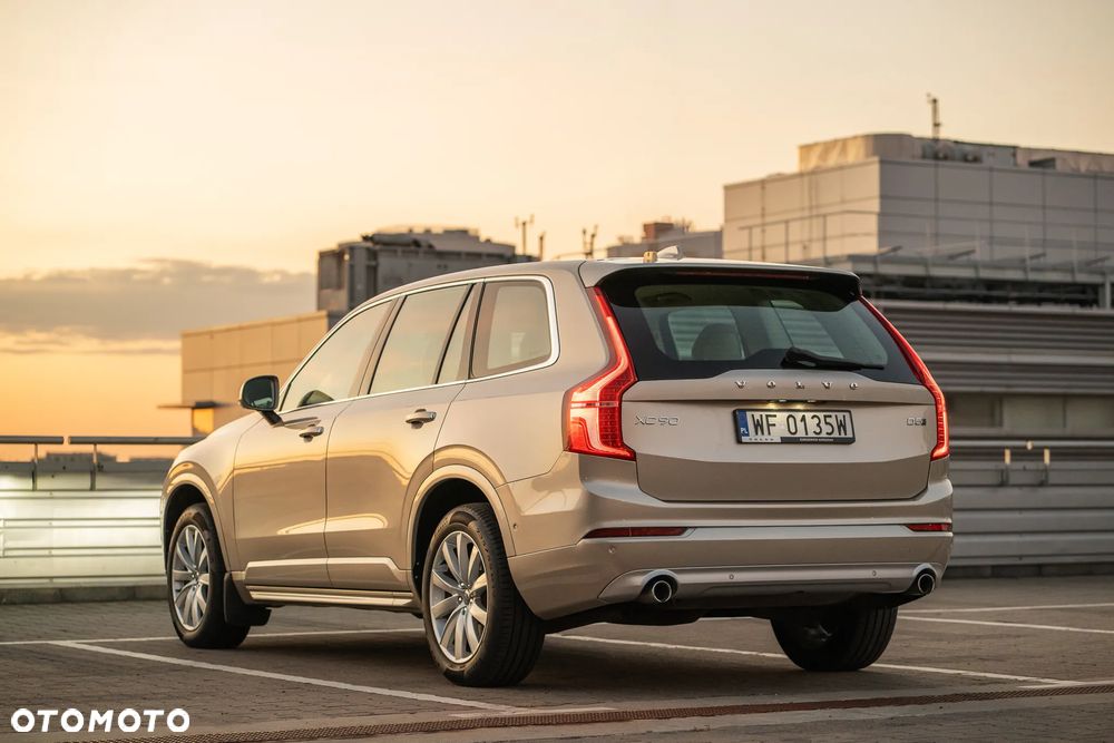 Volvo XC 90 D5 AWD Momentum - 38