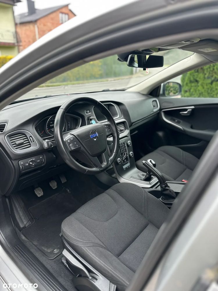 Volvo V40 - 15