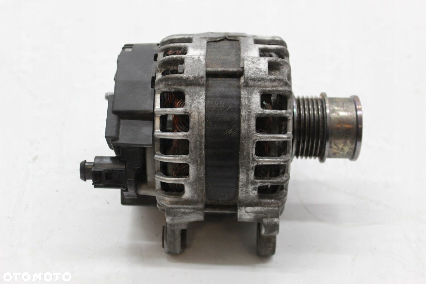 VW PASSAT B8 ALTERNATOR 04E903021P - 4