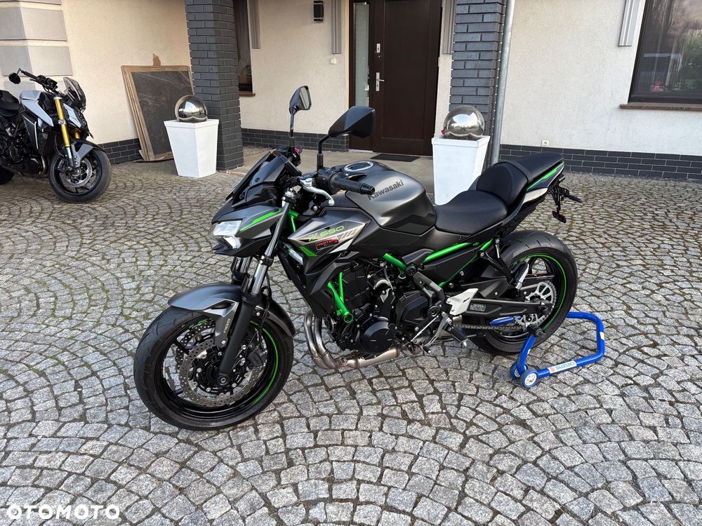 Kawasaki Z 650 - 9