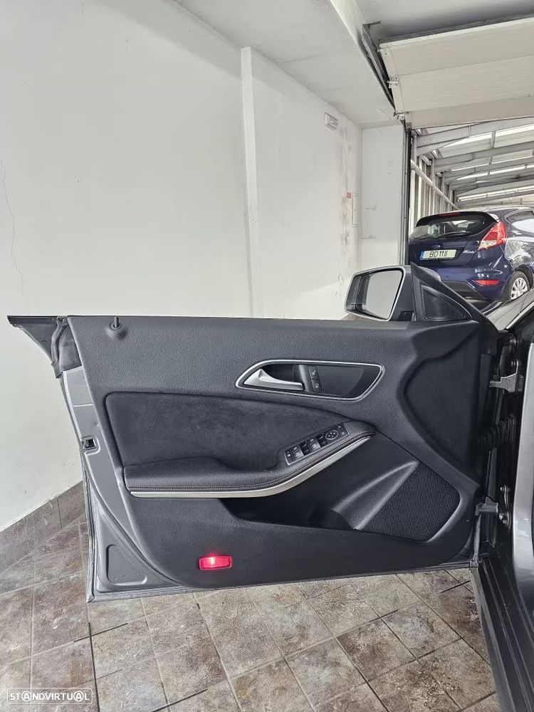 Mercedes-Benz CLA 180 d AMG Line - 24