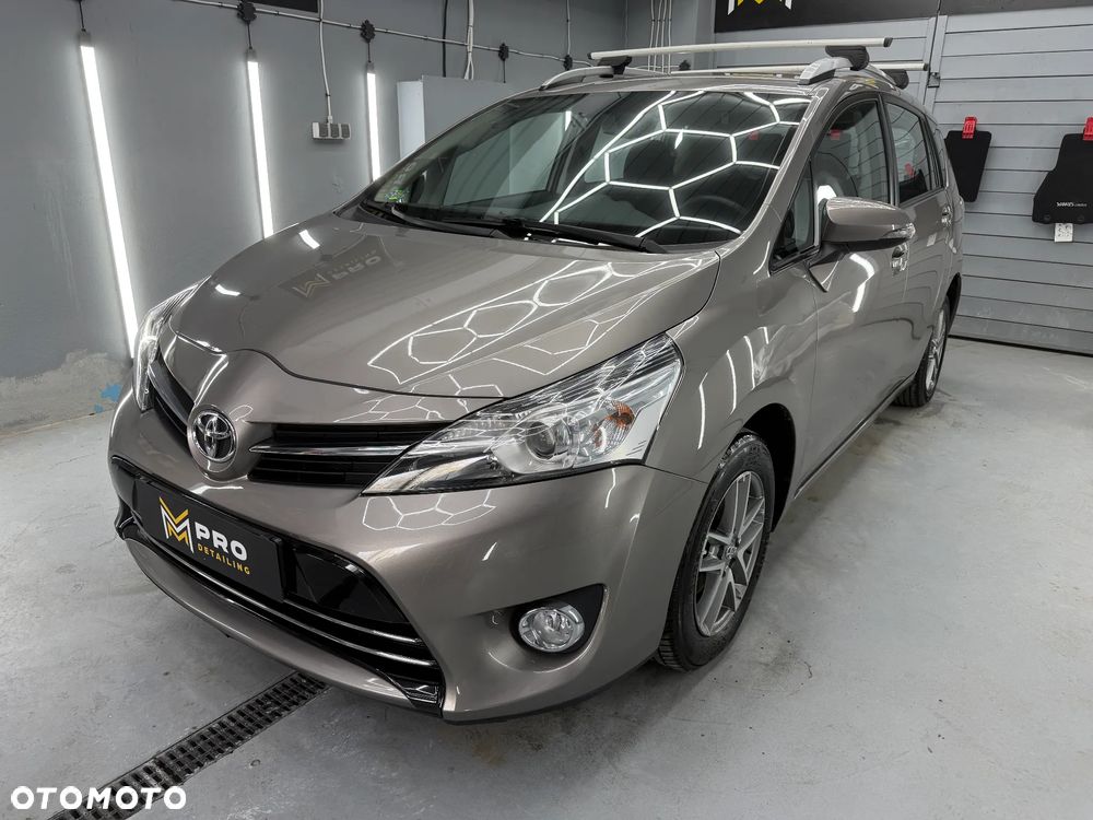 Toyota Verso 1.8 Premium 7os - 2