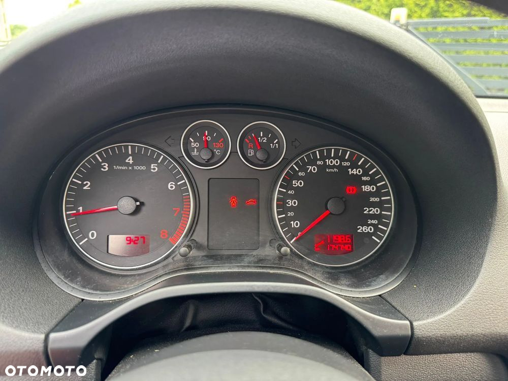Audi A3 1.6 Attraction - 15