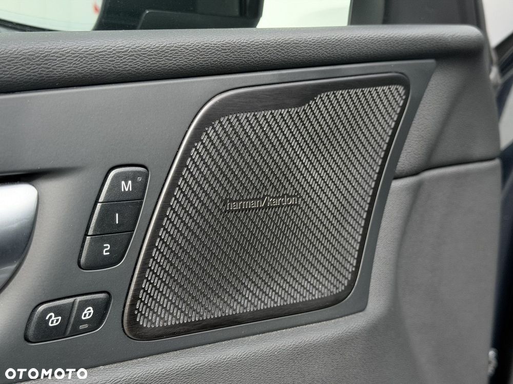 Volvo XC 60 - 18