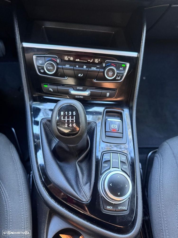 BMW 216 Gran Tourer d - 19