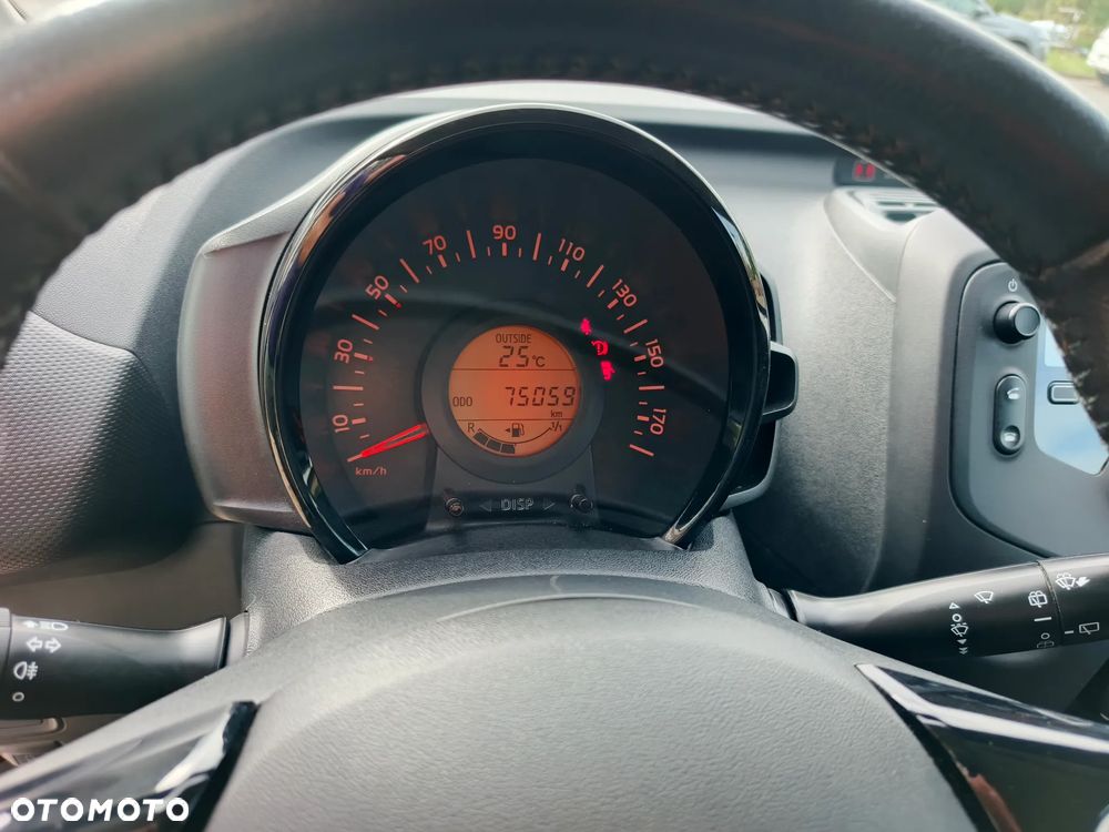 Toyota Aygo x-business - 13