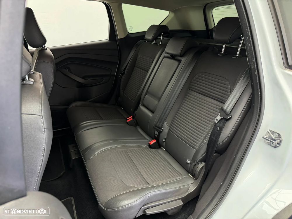 Ford Kuga 1.5 TDCi Vignale - 12