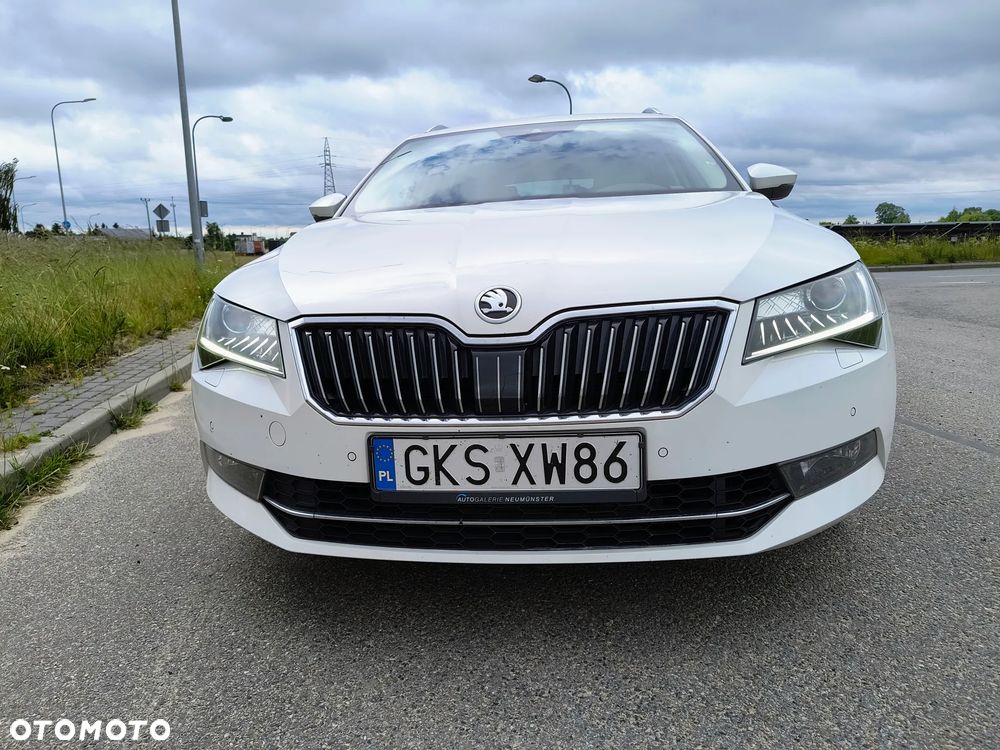 Skoda Superb 2.0 TSI 4x4 DSG L&K - 17