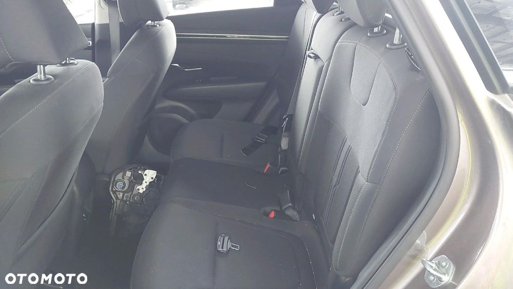 Hyundai Tucson 1.6 CRDi 48V-Hybrid 2WD DCT Select - 8