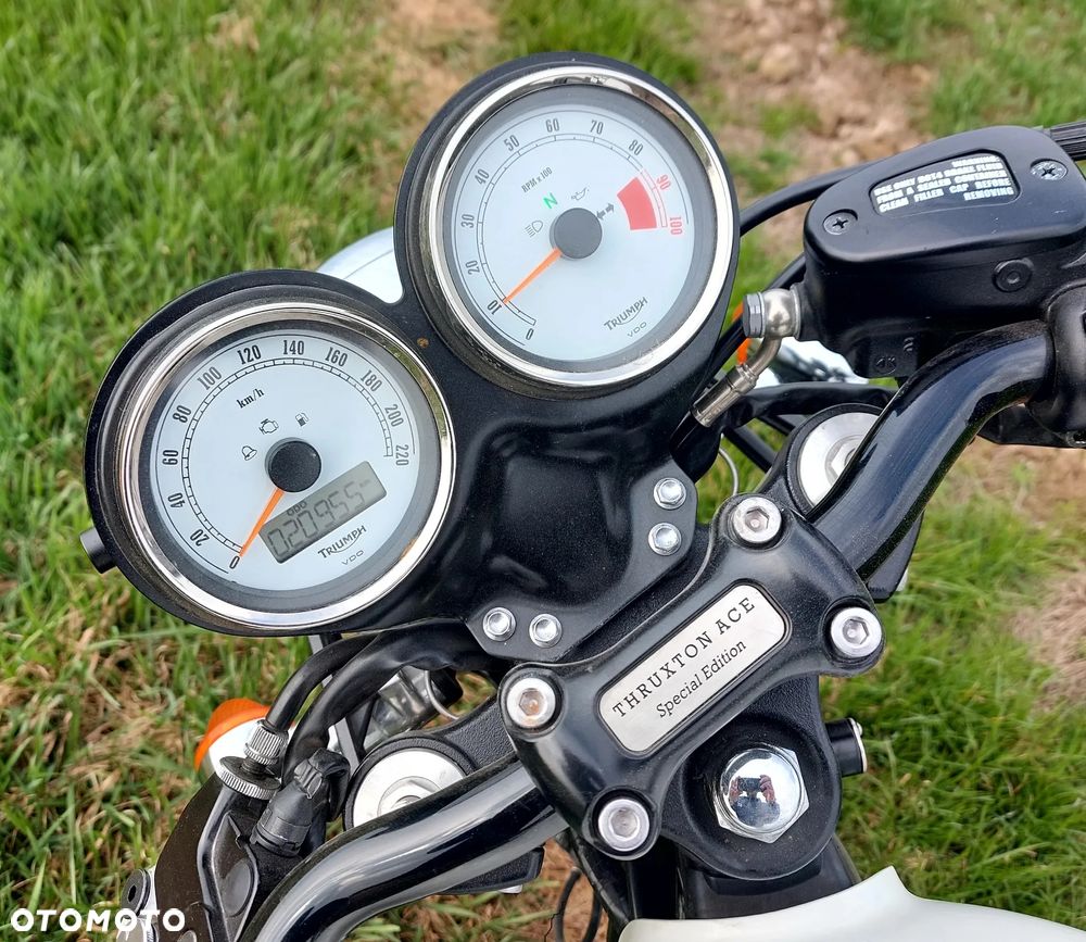 Triumph Thruxton - 3