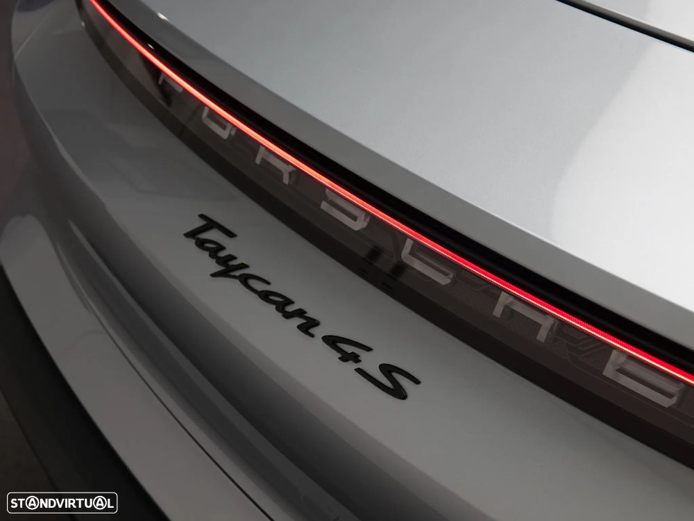 Porsche Taycan 4S - 5