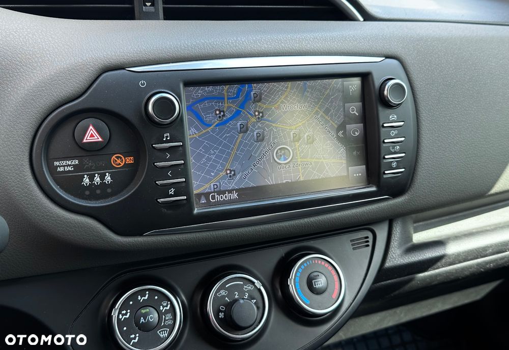 Toyota Yaris 1.5 Premium - 13