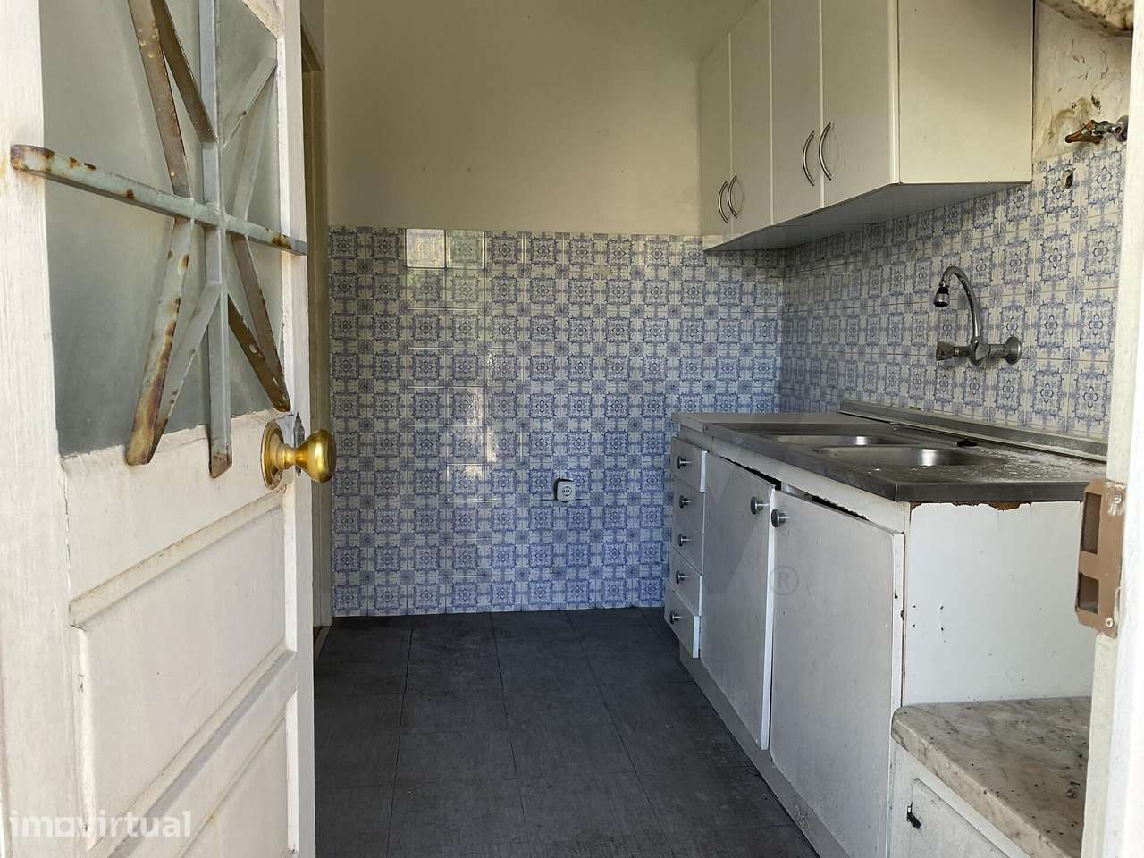 Prédio de Uso Misto com Elevado Potencial de Valorização e Expansão em - Grande imagem: 3/49