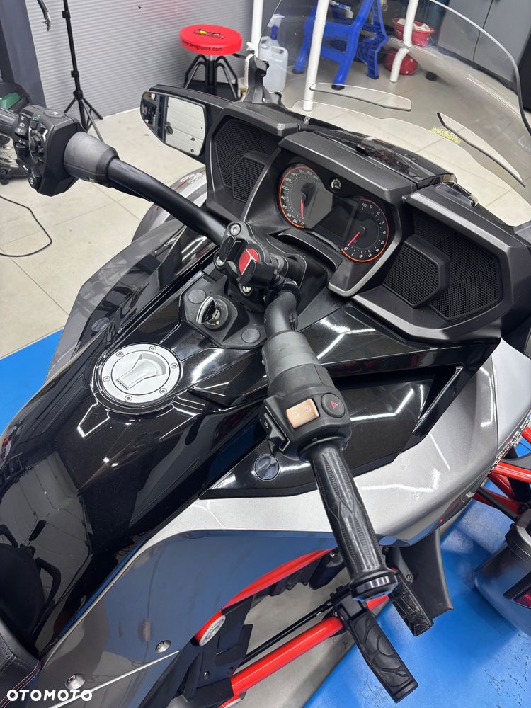 Can-Am Spyder - 23