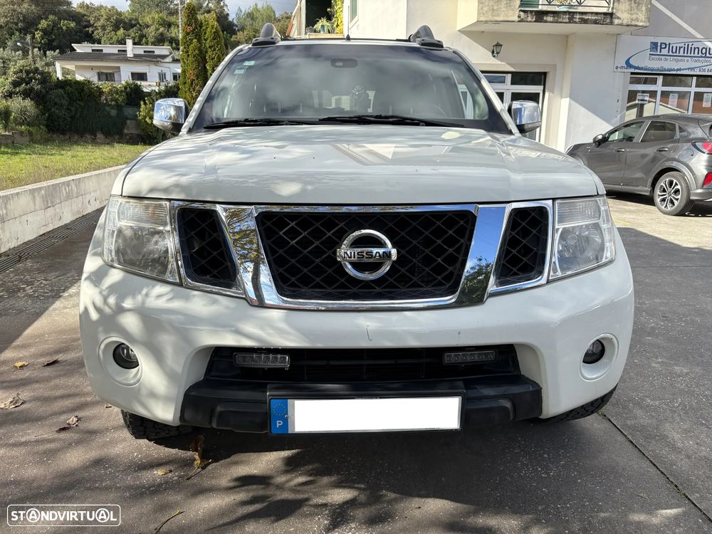 Nissan Navara 2.5 dCi CD LE Hi-Tech +P.Premium 4WD - 2