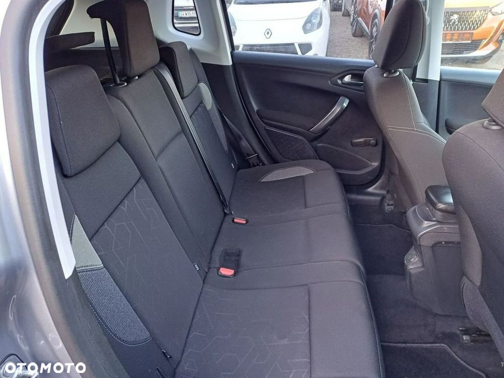 Peugeot 2008 1.2 Pure Tech Style - 13