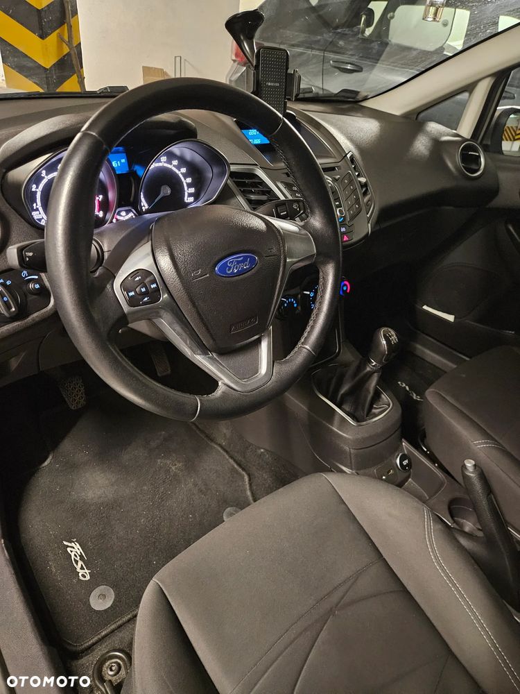 Ford Fiesta 1.25 Trend EU5 - 6