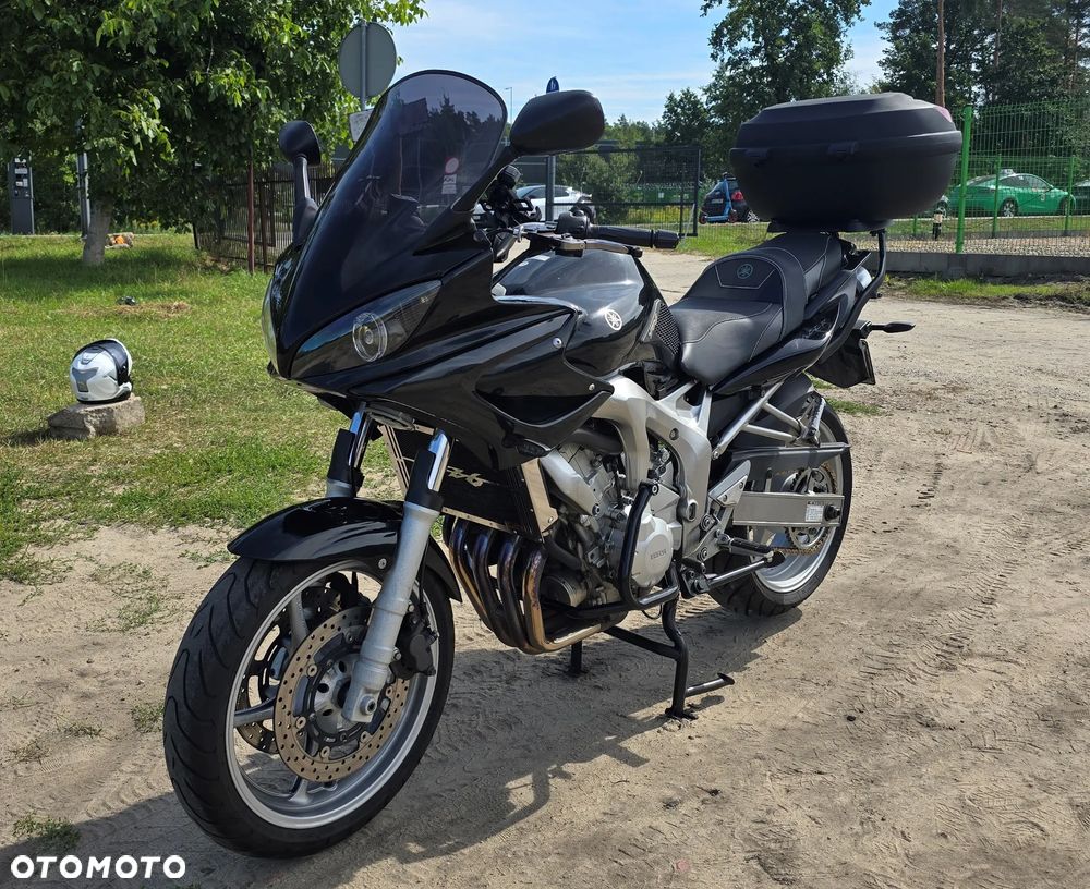 Yamaha FZ6 - 1