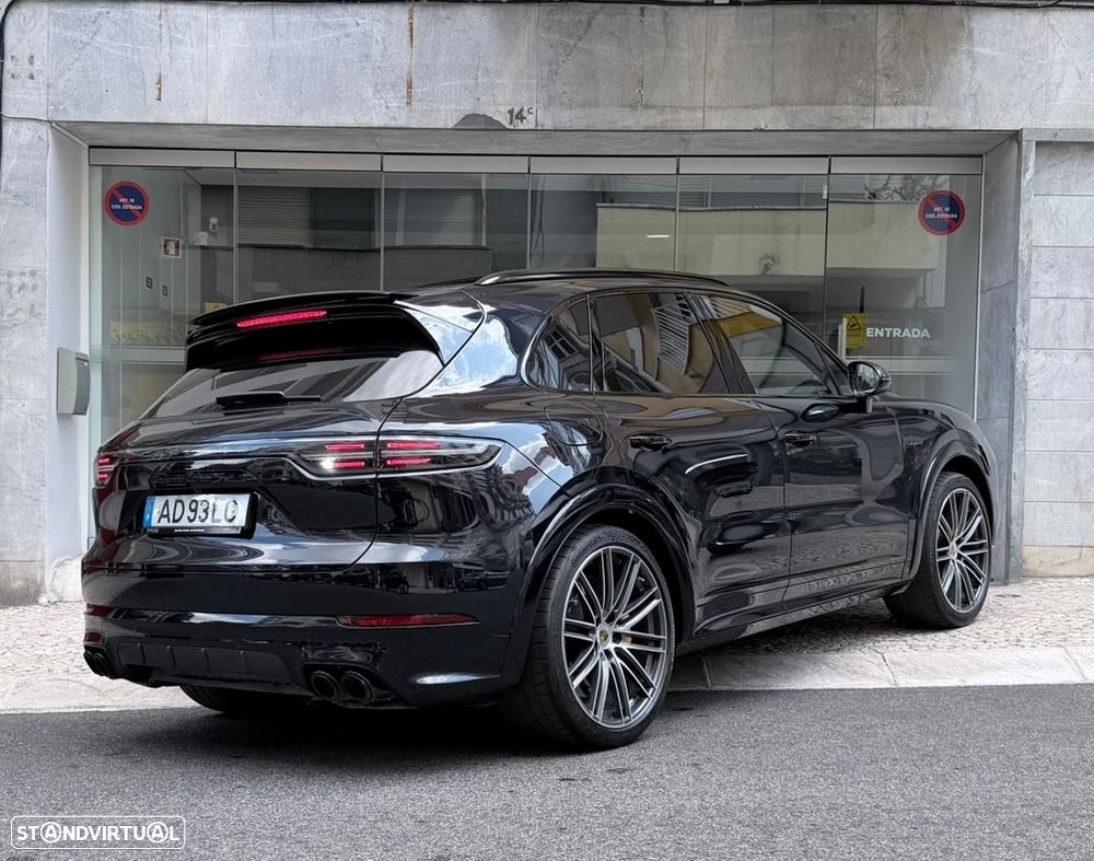 Porsche Cayenne Turbo S E-Hybrid - 10