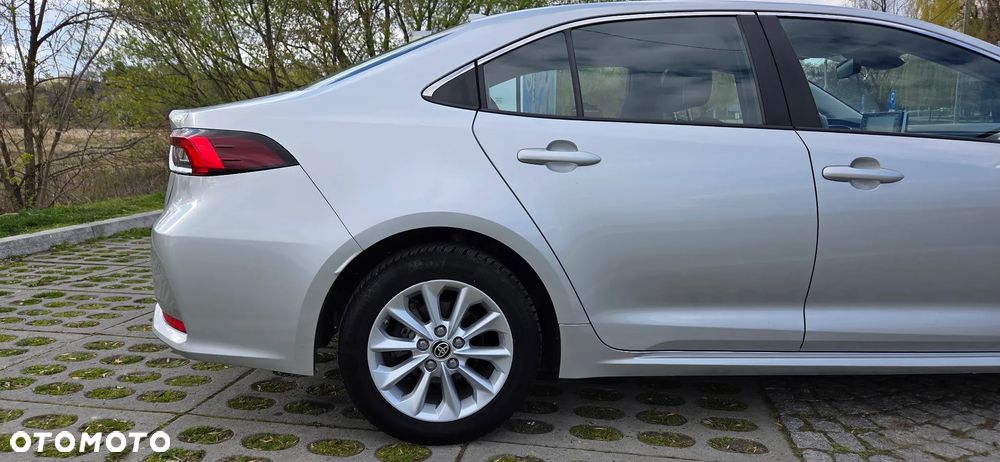 Toyota Corolla 1.8 Hybrid Comfort - 22