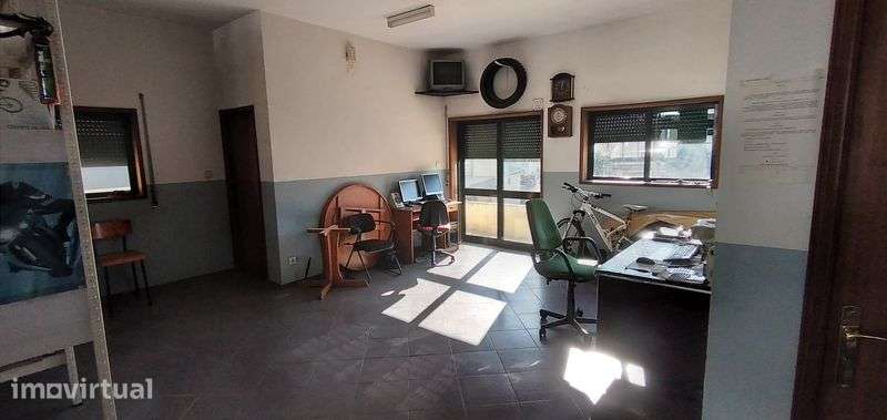 Alugo espaço comercial  Rês chão. Ler texto P.F. Gondomar S.Pedro - Grande imagem: 3/3