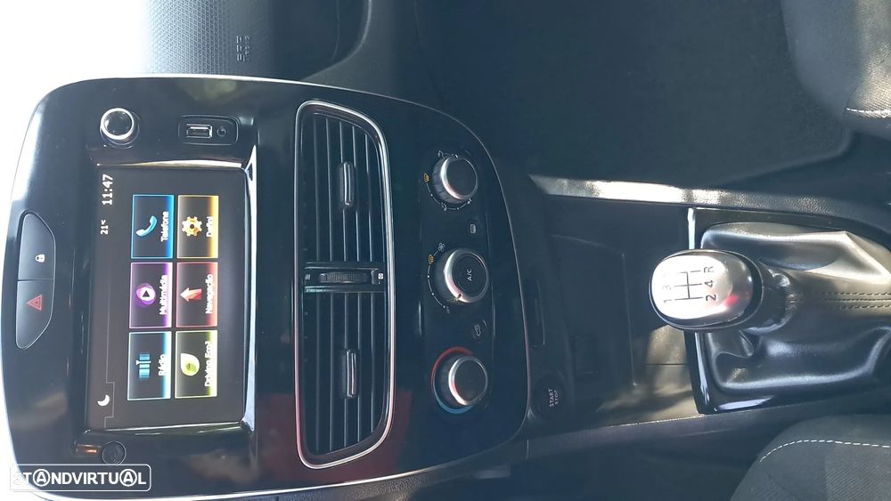 Renault Clio 1.5 dCi Limited EDition - 16