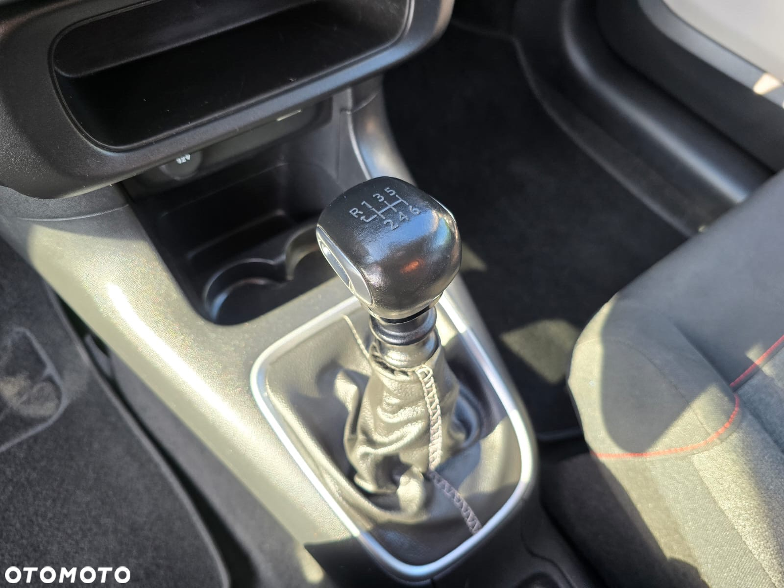 Citroën C3 1.2 PureTech Shine S&S - 10