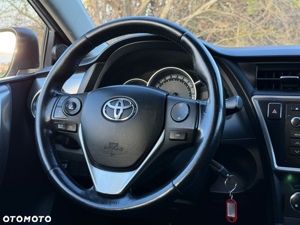 Toyota Auris 1.4 D-4D Premium - 10