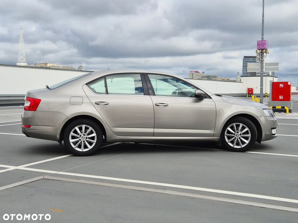 Skoda Octavia 1.4 TSI Ambition - 11