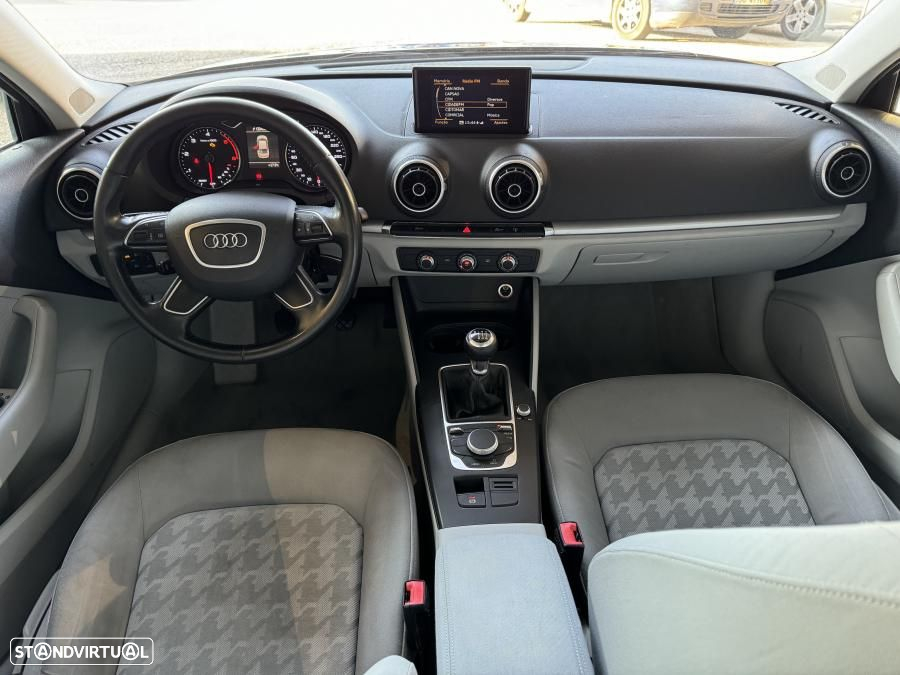 Audi A3 Sportback - 15