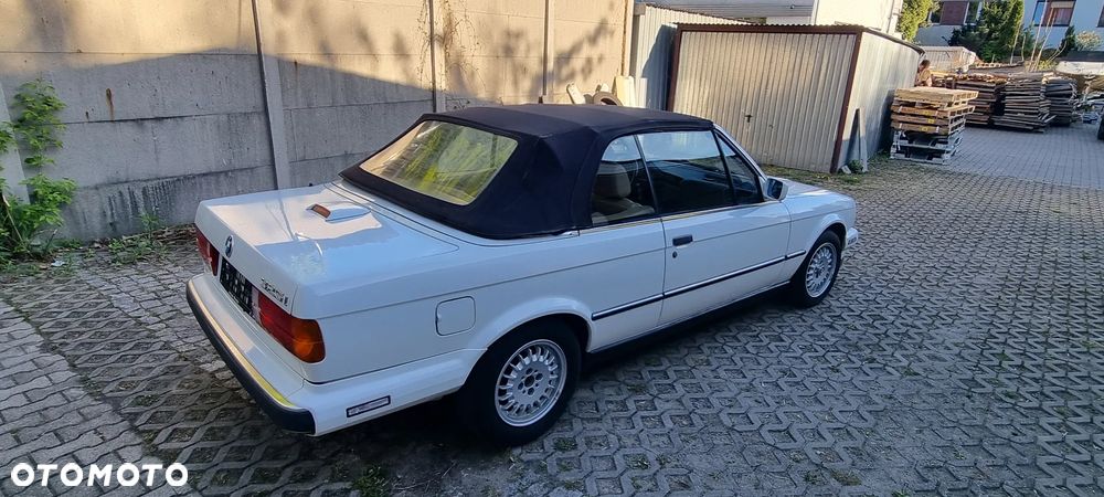 BMW Seria 3 325i - 7