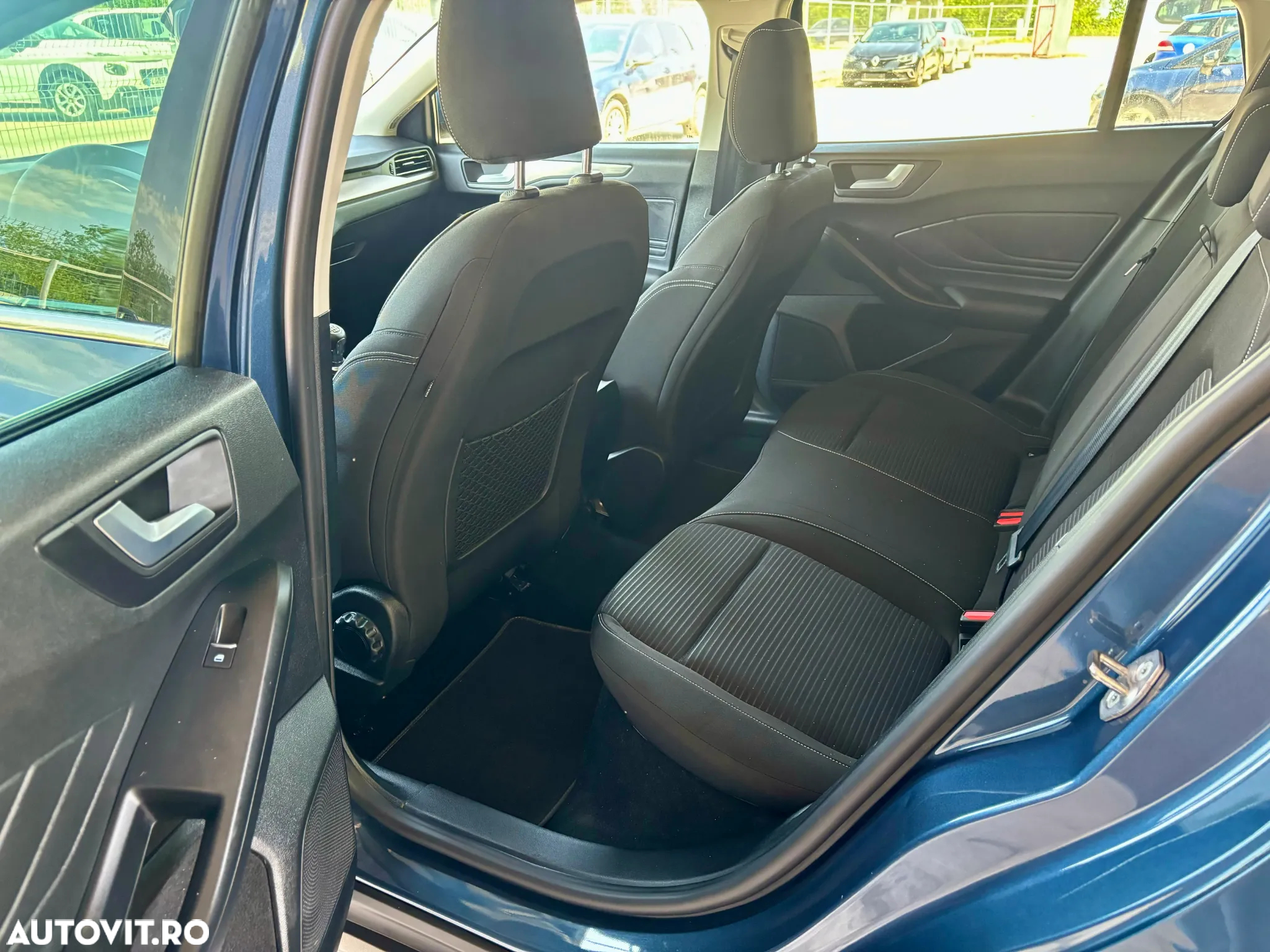 Ford Focus 1.0 EcoBoost Connected - 37