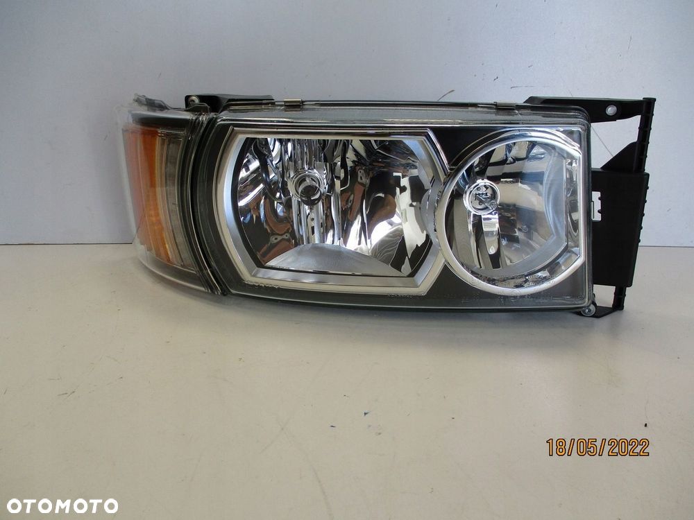 LAMPA PRAWA SCANIA 2416149 NOWA - 1