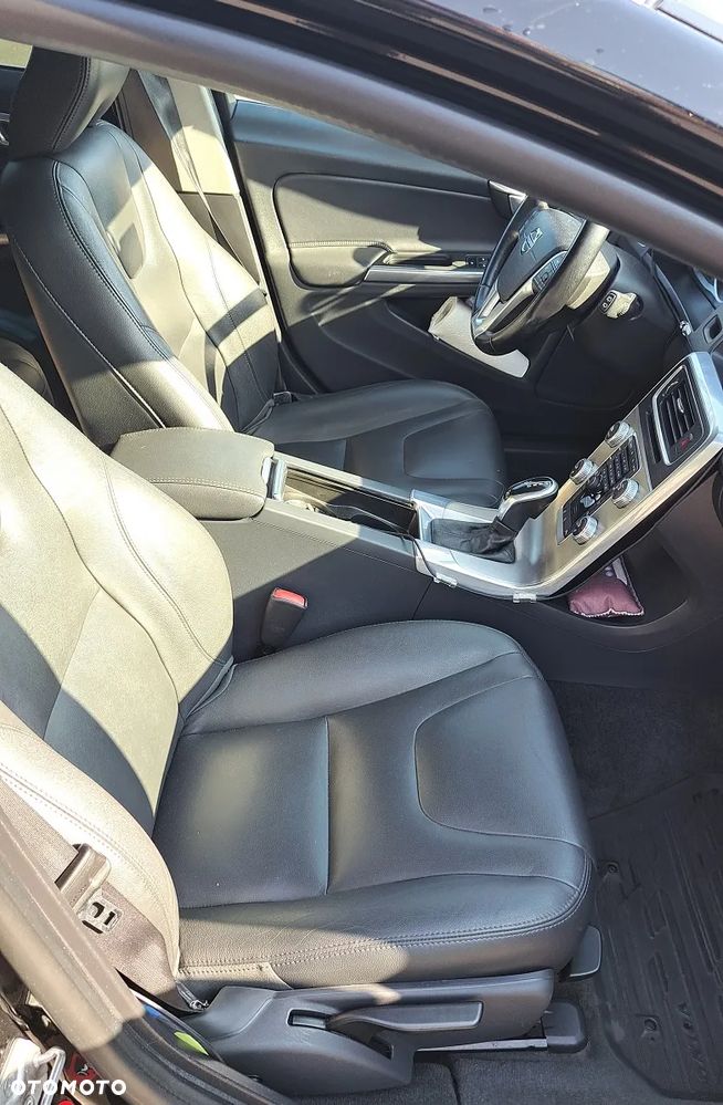 Volvo V60 D4 Geartronic - 4