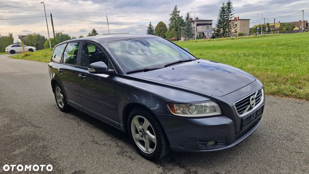 Volvo V50 D3 Momentum - 1
