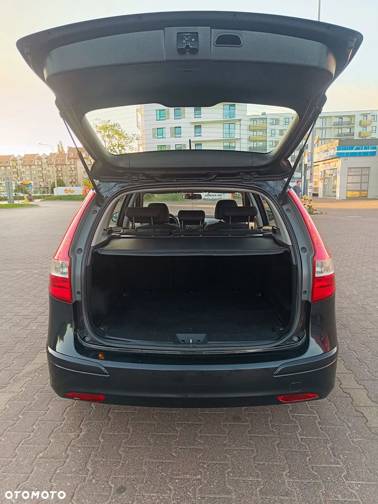Hyundai i30 1.6 CRDi Base - 8