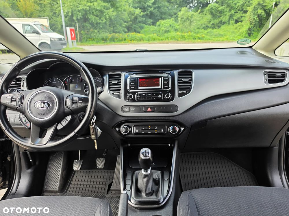 Kia Carens 1.6 GDI Dream Team Edition - 18