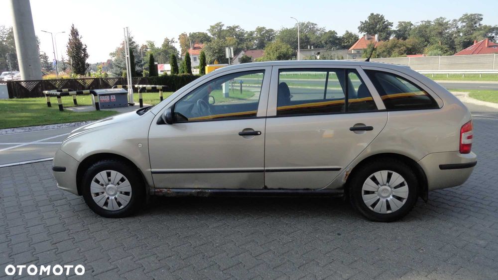 Skoda Fabia - 6
