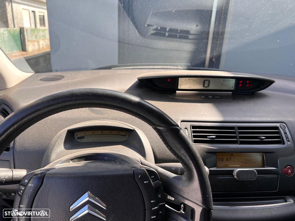 Citroën C4 1.6 HDi FAP VTR - 5
