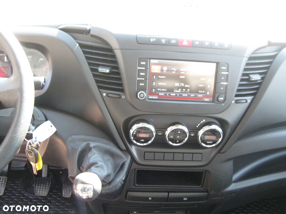 Iveco DAILY 35C17. WYWROTKA 4,30-M. KLIMA. NAWIGACJA - 11