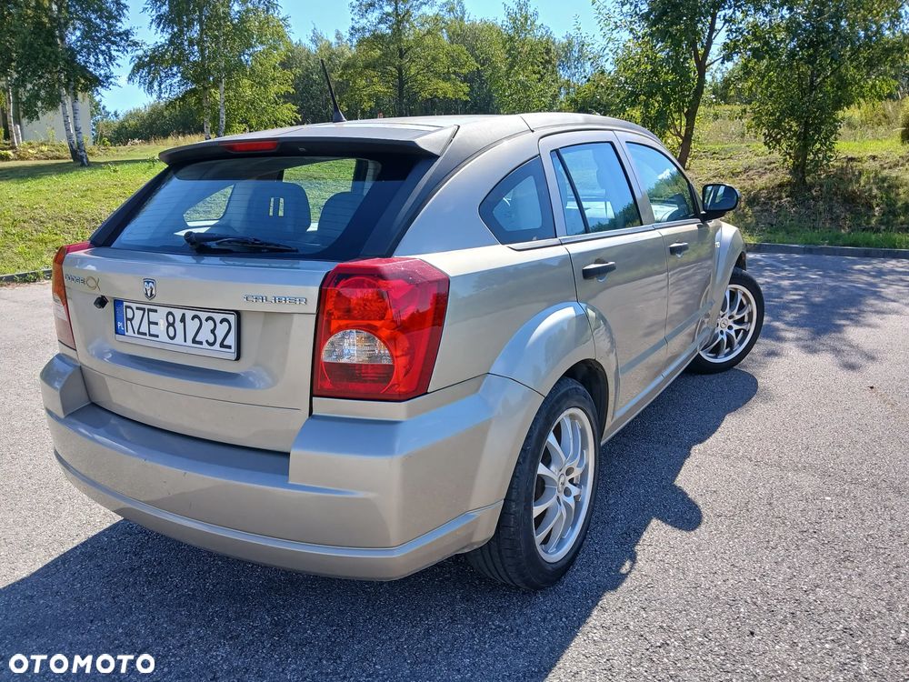 Dodge Caliber - 6